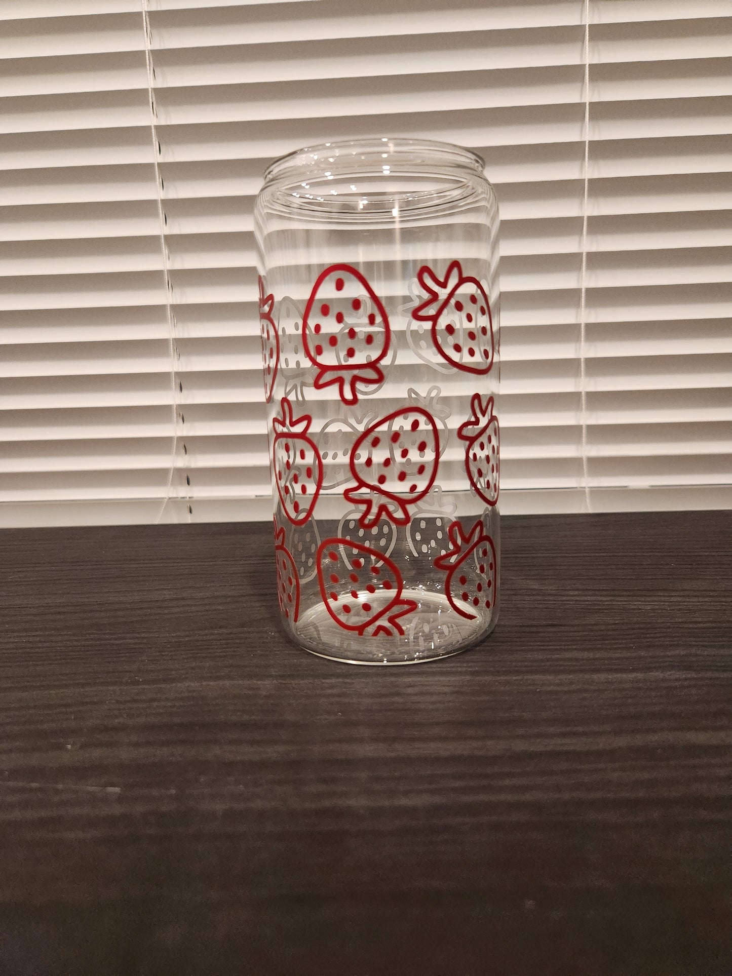 Sweet Strawberries 16oz Libbey Glass